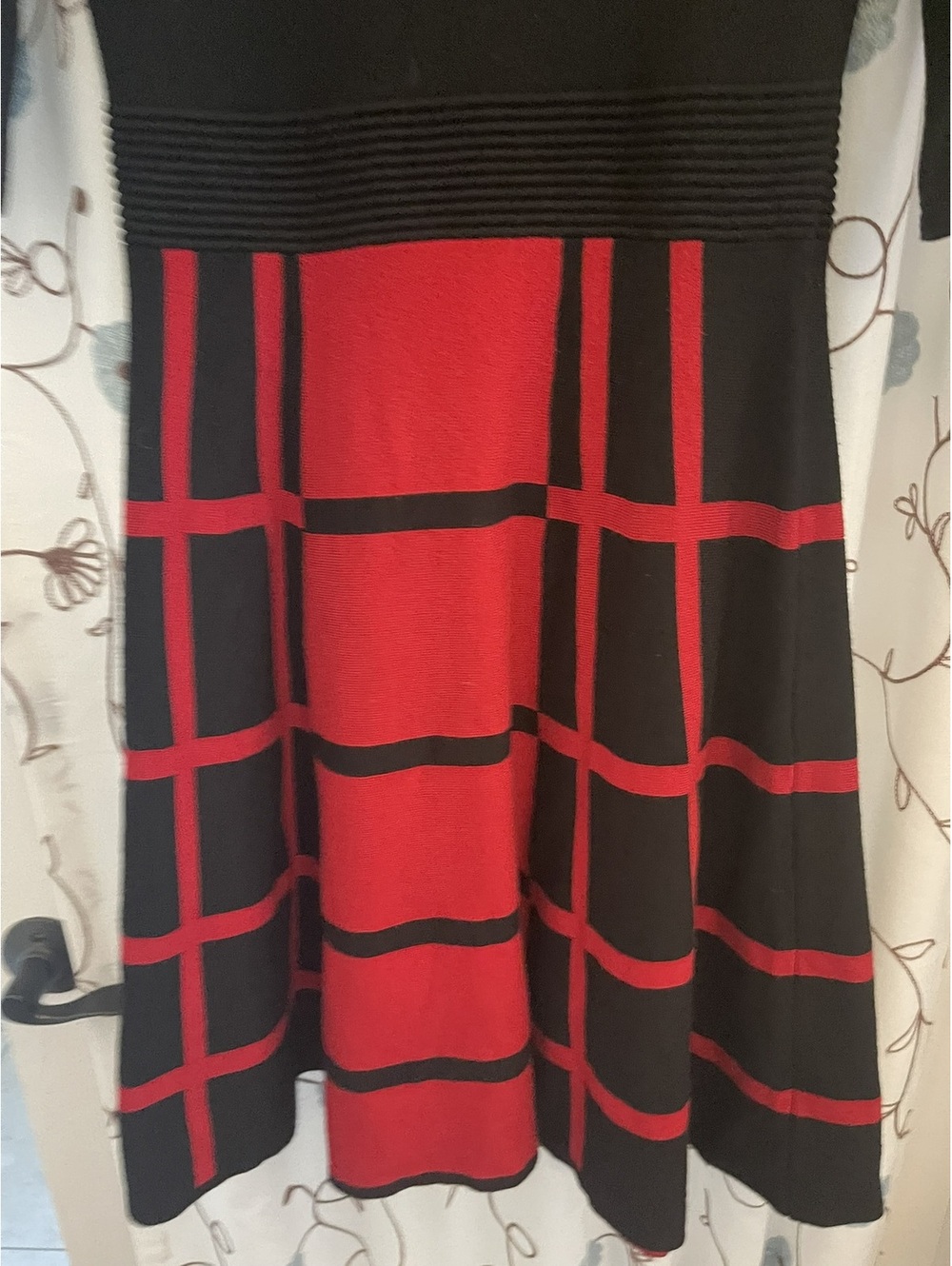 Danny & Nicole | S | Black Red Colorblock Three Quarter Sleeve Dress - Picture 5 of 10